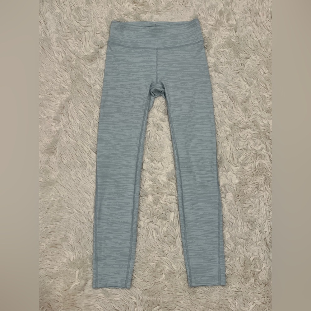 Outdoor Voices Women’s 3/4 Warmup Leggings XS Quartz Blue Yoga Pants Athletic - Picture 3 of 8